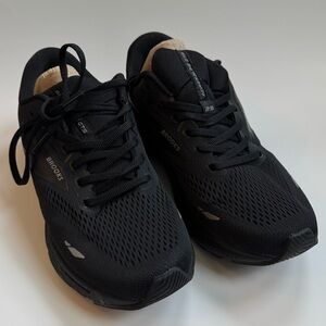 Brooks Adrenaline GTS 23 Women's Running Shoes Black 9.5 NEW IN BOX $140